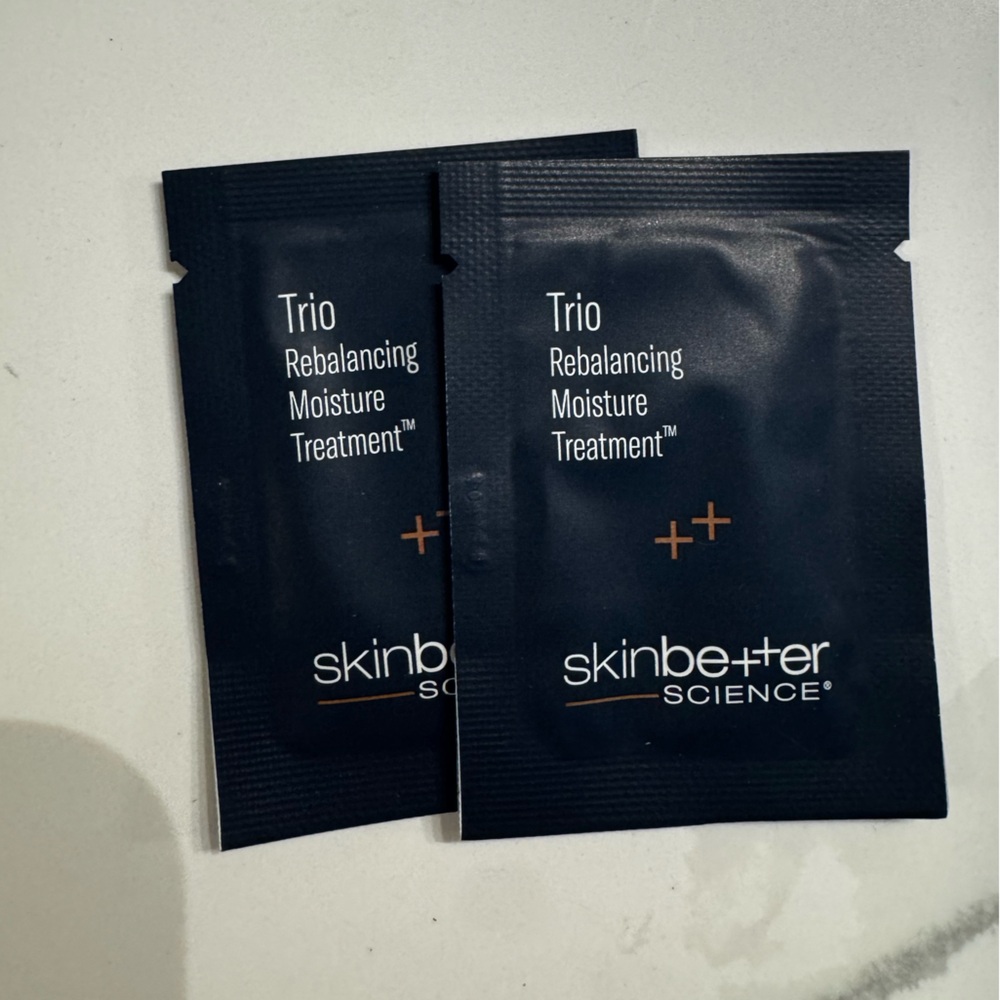Skinbetter science Trio rebalancing moisturizing treatment - sample packets X 2
